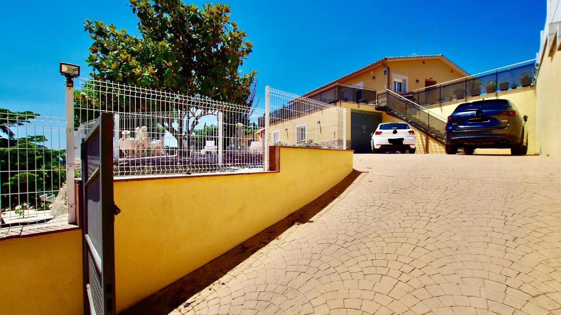 V&V Lloret- Villa Venus يوريت دي مار