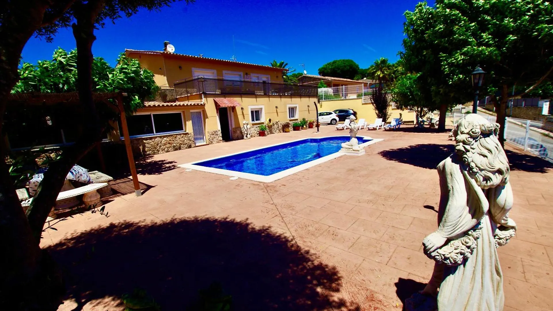 V&V Lloret- Villa Venus يوريت دي مار